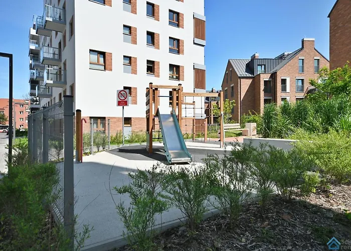 Beige 3city With Parking In By Renters