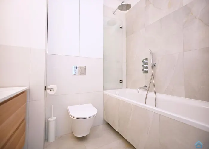 Beige 3city With Parking In By Renters アパート グダニスク