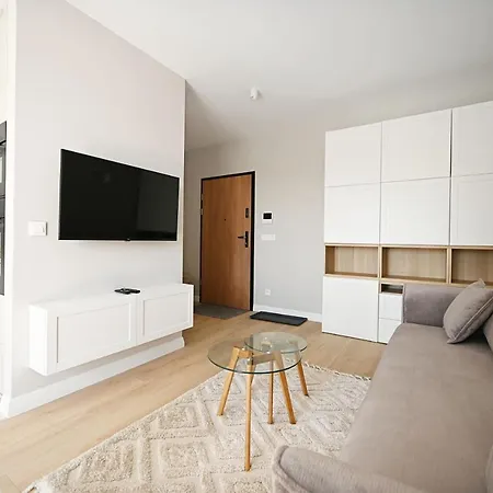 Beige 3city With Parking In By Renters *