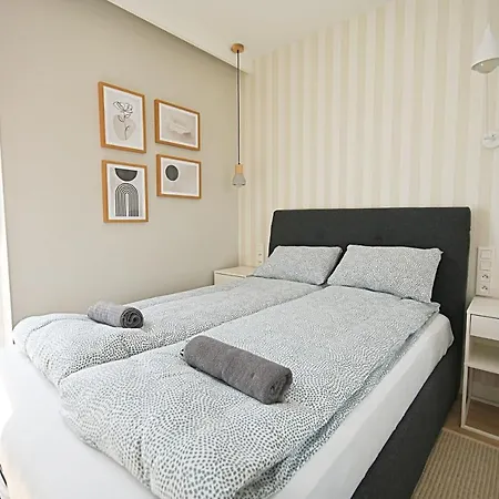 Beige 3city With Parking In By Renters Gdańsk