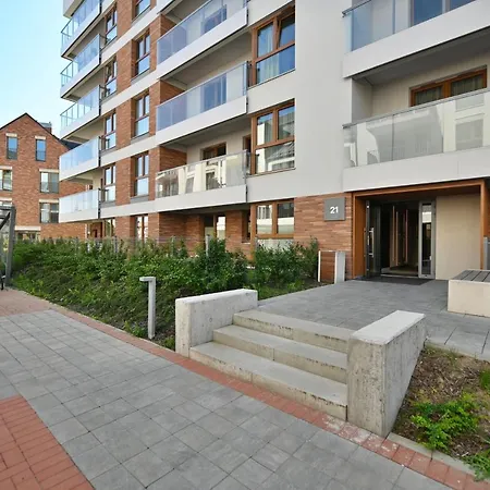 Beige 3city With Parking In By Renters Apartament *