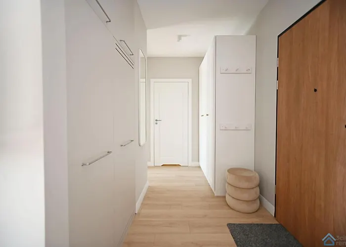 Beige 3city With Parking In By Renters アパート グダニスク